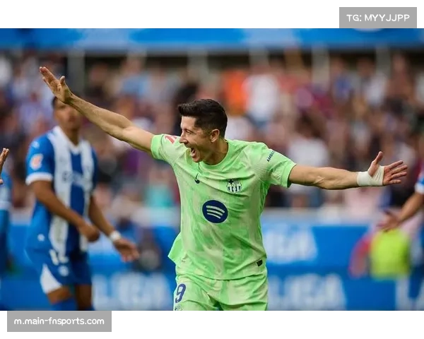 莱万转型策应型中锋 单赛季17次助攻创西甲历史纪录